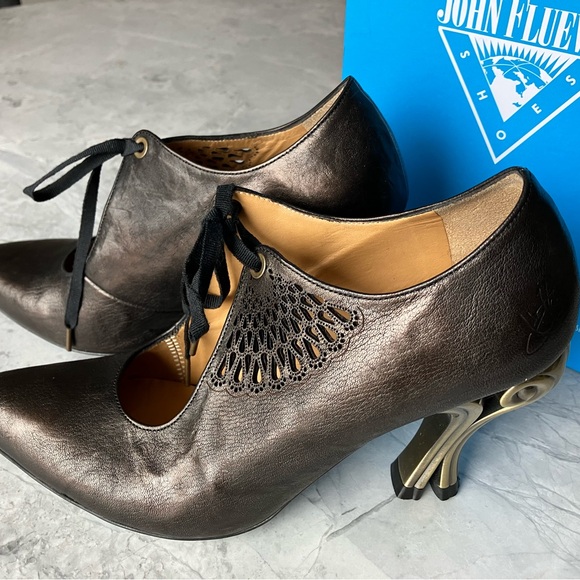 John Fluevog Estella Gold Scroll Heels - Picture 3 of 16